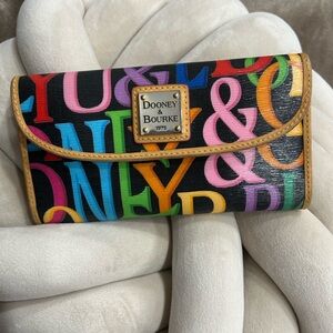 Dooney & Bourke Retro Grafica Wallet